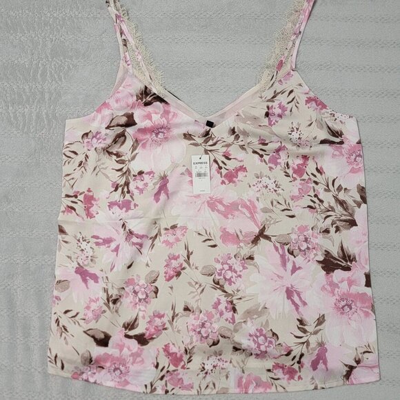Express Tops - NWT Espress Women's V Neck Floral Camisole Top